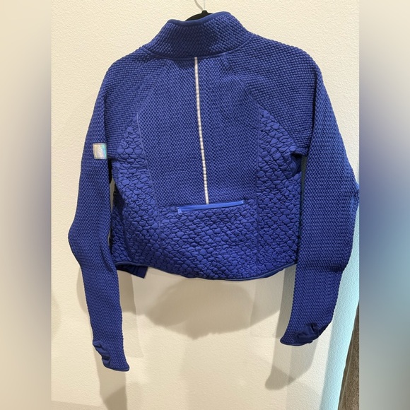 NWT FREE PEOPLE Packable blue athletic runner running outdoor light jacket - Picture 6 of 9